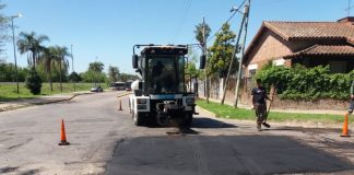 Continúan las tareas de bacheo y estabilizado de suelo en distintos puntos del partido de Escobar