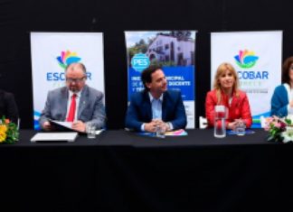 Ariel Sujarchuk inauguró el primer Congreso Regional de Educación en el partido de Escobar Ariel Sujarchuk inauguró el primer Congreso Regional de Educación en el partido de Escobar