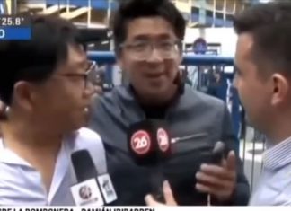 Indignante: un cronista de Flavio Azzaro se burló de un periodista chino y lo cruzaron en vivo