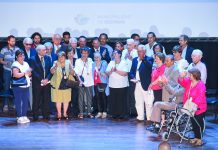 En el Teatro Seminari, la Municipalidad de Escobar reconoció a 34 vecinos destacados de distrito