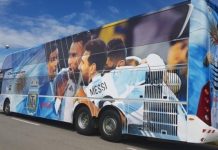 La Policía provocó un insólito choque en el operativo que custodiaba a la Selección Argentina La Policía provocó un insólito choque en el operativo que custodiaba a la Selección Argentina