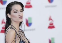 Lali Espósito llevó la lucha por el aborto legal a la alfombra de los Latin Grammy Awards