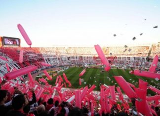Un hincha de River cambia su entrada para la Superfinal por un trabajo Un hincha de River cambia su entrada para la Superfinal por un trabajo