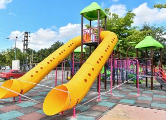 Maquinista Savio: Avanza la ampliación del sector de juegos infantiles de la plaza La Madre y El Niño