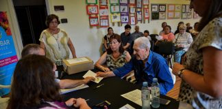 Escobar regularizó el dominio de propiedades y tierras de 44 familias