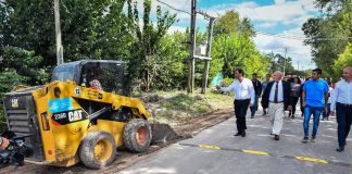 Ariel Sujarchuk recorrió obras de asfalto en Loma Verde