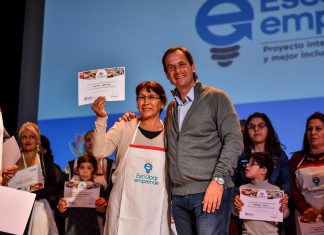 Escobar Emprende edición 2019: Entregaron 100 kits a productores de la economía social