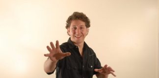 Un “Rubio Peronista” a la gorra en el Teatro Seminari