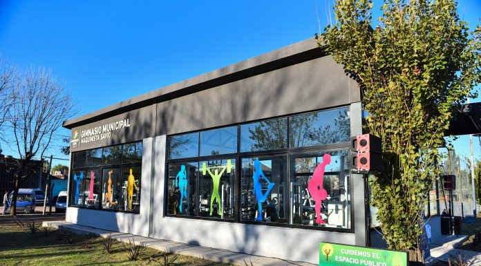 Inauguraron en Maquinista Savio el primer gimnasio municipal de musculación del distrito