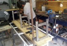 El Taller Municipal de Oficios continúa con la refacción del mobiliario de las escuelas públicas del distrito El Taller Municipal de Oficios continúa con la refacción del mobiliario de las escuelas públicas del distrito