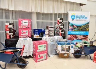 Economía social: Emprendedores escobarenses recibieron 48 kits de herramientas