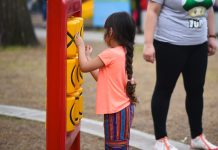 Instalan nuevos juegos infantiles en 21 jardines del distrito
