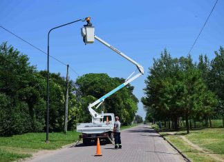 Continúa la renovación y reconversión del alumbrado público en Escobar