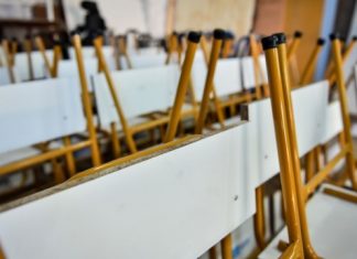 El Taller Municipal de Oficios reparó mobiliario de escuelas primarias de Garín y Loma Verde El Taller Municipal de Oficios reparó mobiliario de escuelas primarias de Garín y Loma Verde