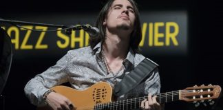 Juan Salinas presenta su primer disco “La historia continúa” en el Teatro Seminari