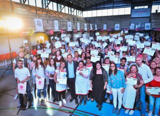 Ariel Sujarchuk entregó 150 kits de herramientas a emprendedores locales