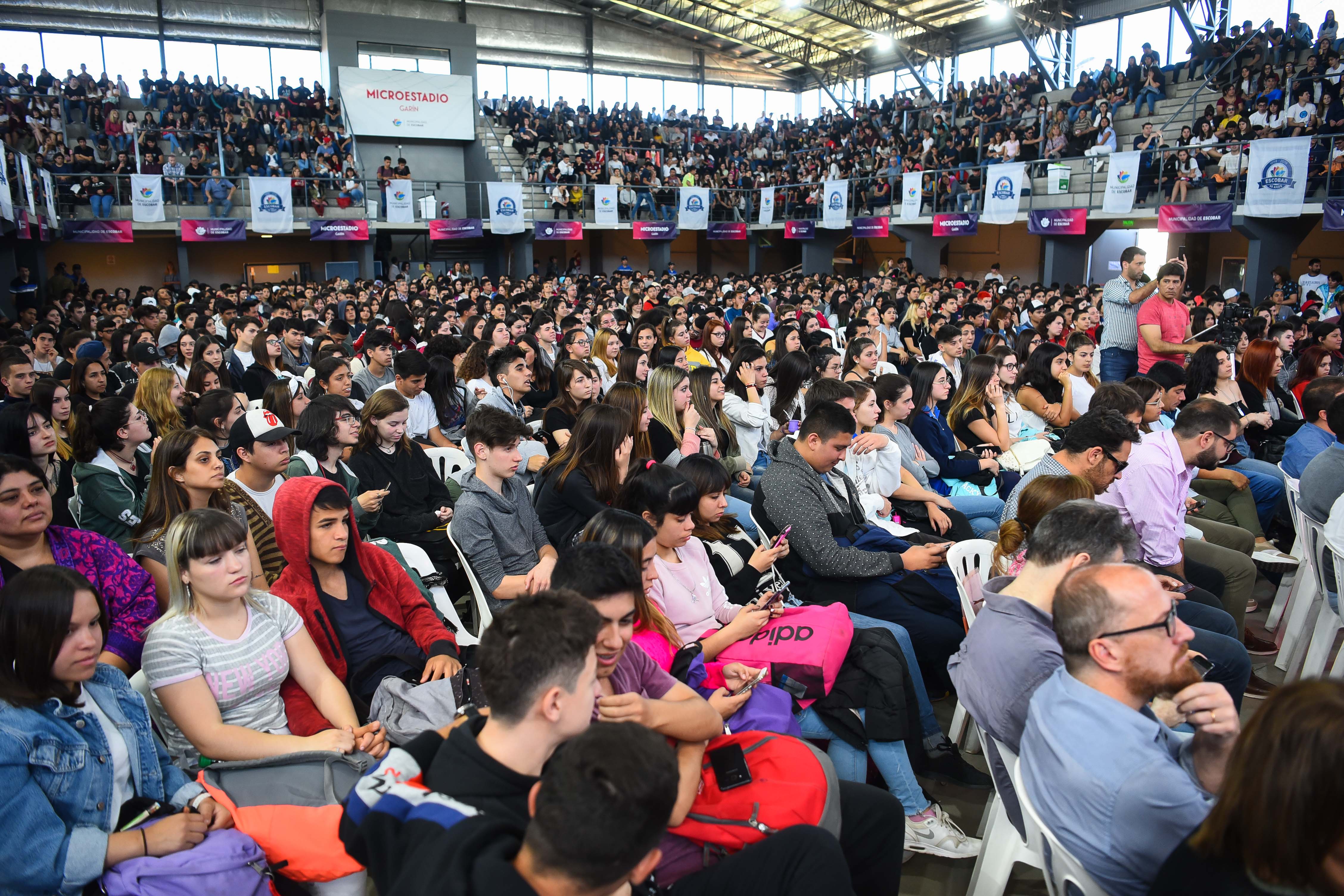 Mas De 2 000 Estudiantes Participaron De Entrenos Un Ciclo De Charlas Motivadoras Para Jovenes Info Escobar