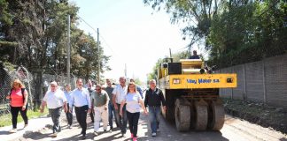 Ariel Sujarchuk recorrió nuevos asfaltos, estabilizados y veredas en Garín