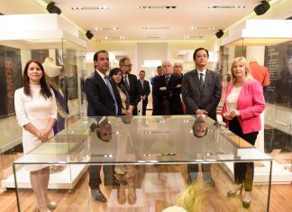 Continúa la muestra “Evita es hoy” en el Teatro Seminari Cine Italia