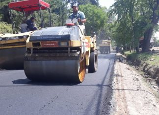 Avanzan los trabajos de pavimentación en las calles de Garín