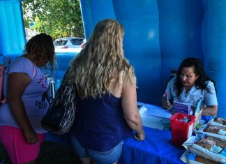 Operativos sanitarios en el barrio Cri Cri