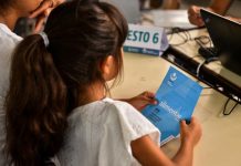 En el primer día de entrega de tarjetas AlimentAR en Escobar, alrededor de 2000 vecinos ya accedieron al beneficio