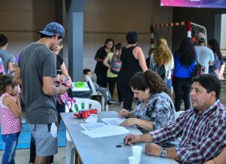 Ya son 500 las mujeres que recibieron la tarjeta del Plan Más Vida