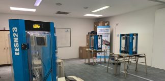 Con la colaboración de la comunidad educativa, el municipio fabricó y entregó más de 500 máscaras de bioseguridad