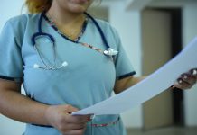 Más de 100 profesionales y estudiantes se ofrecieron como voluntarios en el Hospital Erill