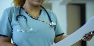 Más de 100 profesionales y estudiantes se ofrecieron como voluntarios en el Hospital Erill