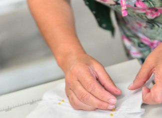 La Municipalidad de Escobar ya fabricó 2000 barbijos, 1850 litros de alcohol en gel y 600 camisolines quirúrgicos para el sistema de salud del distrito