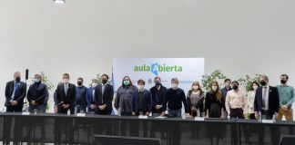 Aislamiento social: Sujarchuk participó de la presentación de un programa de educación a distancia