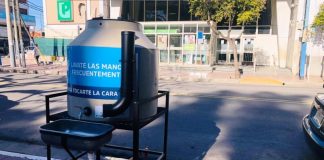 Escobar: Instalaron tanques de agua en la vía pública