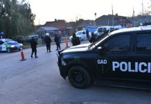Despliegan un fuerte operativo policial en el barrio Cabot de Garín