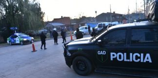 Despliegan un fuerte operativo policial en el barrio Cabot de Garín