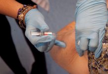 Cómo continúa la campaña de vacunación antigripal en Escobar