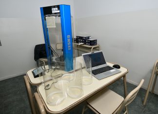 En articulación con la comunidad educativa, el Municipio fabricó y entregó más 2500 máscaras de bioseguridad