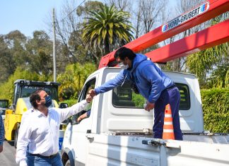 Sujarchuk supervisó la obra de repavimentación de la calle Mermoz