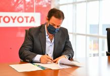 Sujarchuk firmó un convenio con Toyota Argentina para promover el uso de energía renovable