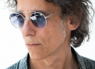 Javier Calamaro llega al Autoteatro de Escobar