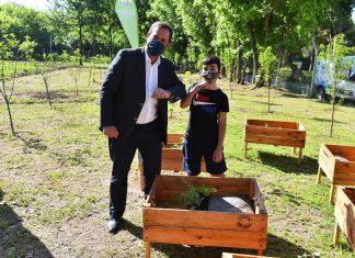 Sujarchuk entregó 50 nuevos certificados y huertas a protectores ambientales