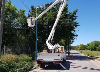 Avanza la renovación del alumbrado público en distintos puntos del distrito