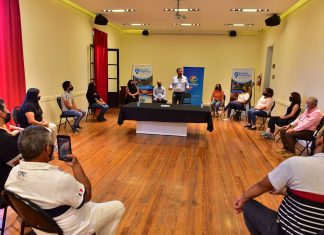 Sujarchuk entregó un subsidio municipal a la Feria del Trueque de Maquinista Savio