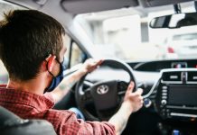 Escobar regulará las plataformas de transporte de pasajeros y delivery