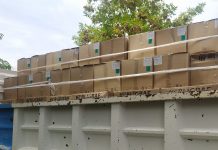 La municipalidad de Escobar entregó a docentes del partido, 6000 máscaras de acetato donadas por la empresa Bligraf S.A.