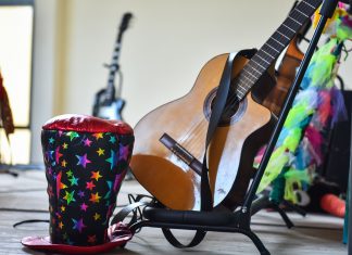 Escobar ofrece una enorme cantidad de talleres gratis