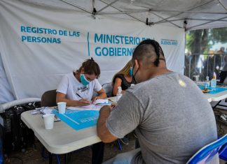 Llegan los operativos de RENAPER y Migraciones