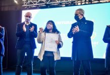 El intendente interino Beto Ramil y el ministro Julio Alak entregaron 154 títulos de propiedad del programa provincial “Mi escritura, mi casa”