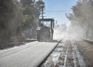 Obras estratégicas: continúa la pavimentación de las calles Libertad y La Pista