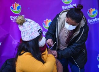 Covid-19: avanza el plan de vacunación y disminuyen en un 67% los casos positivos